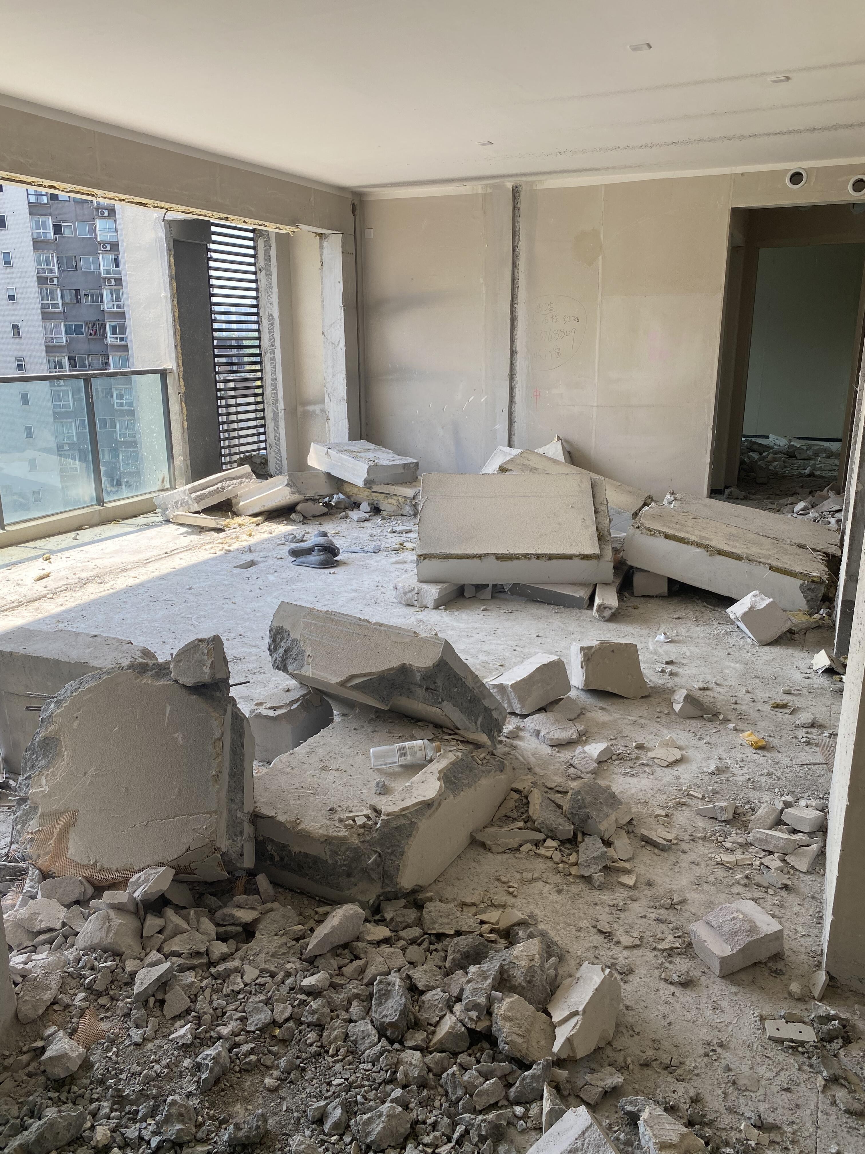 毛坯房拆除砸墙施工5